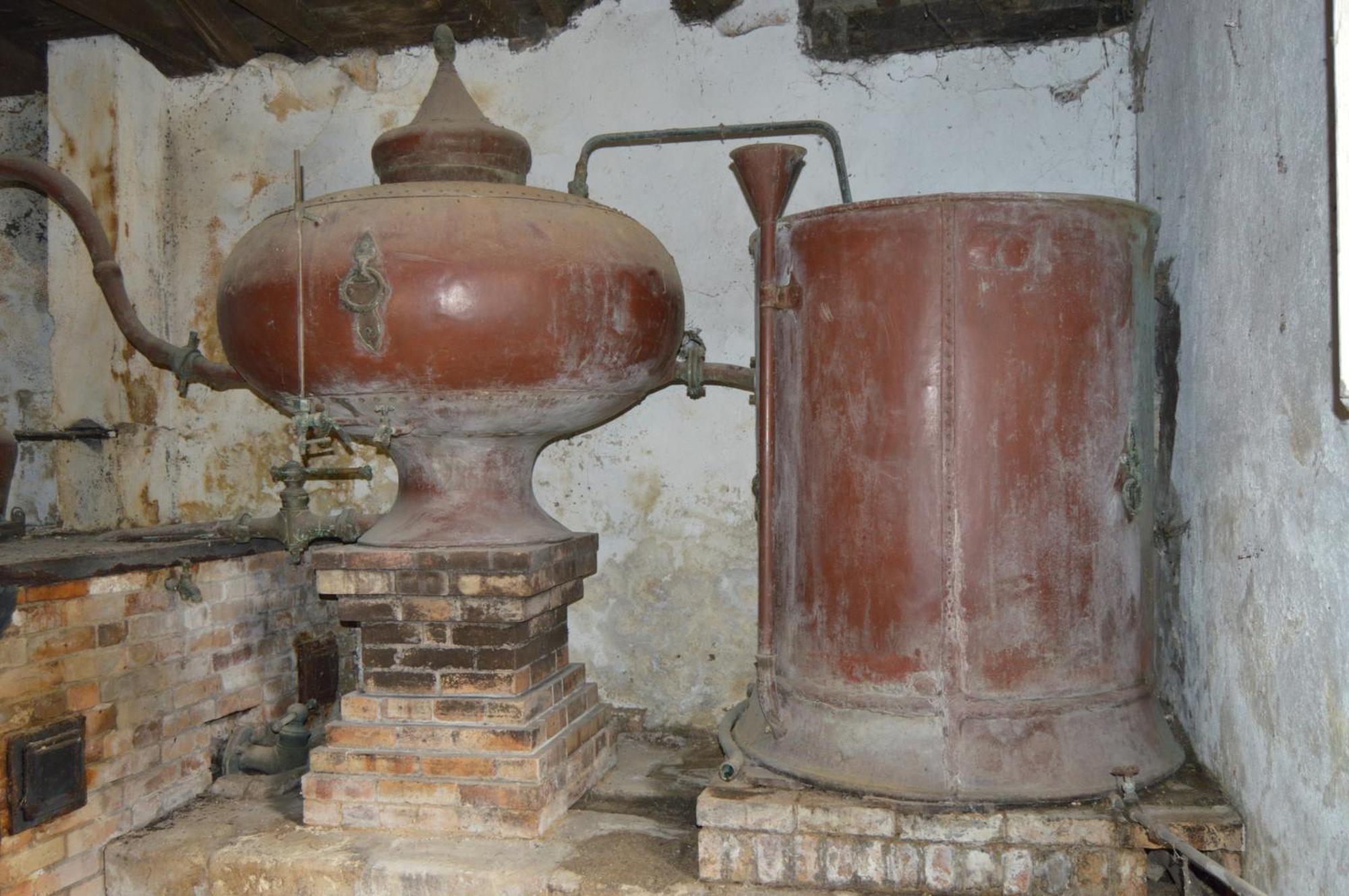 La Vieille Distillerie Le Tatre Ngoại thất bức ảnh
